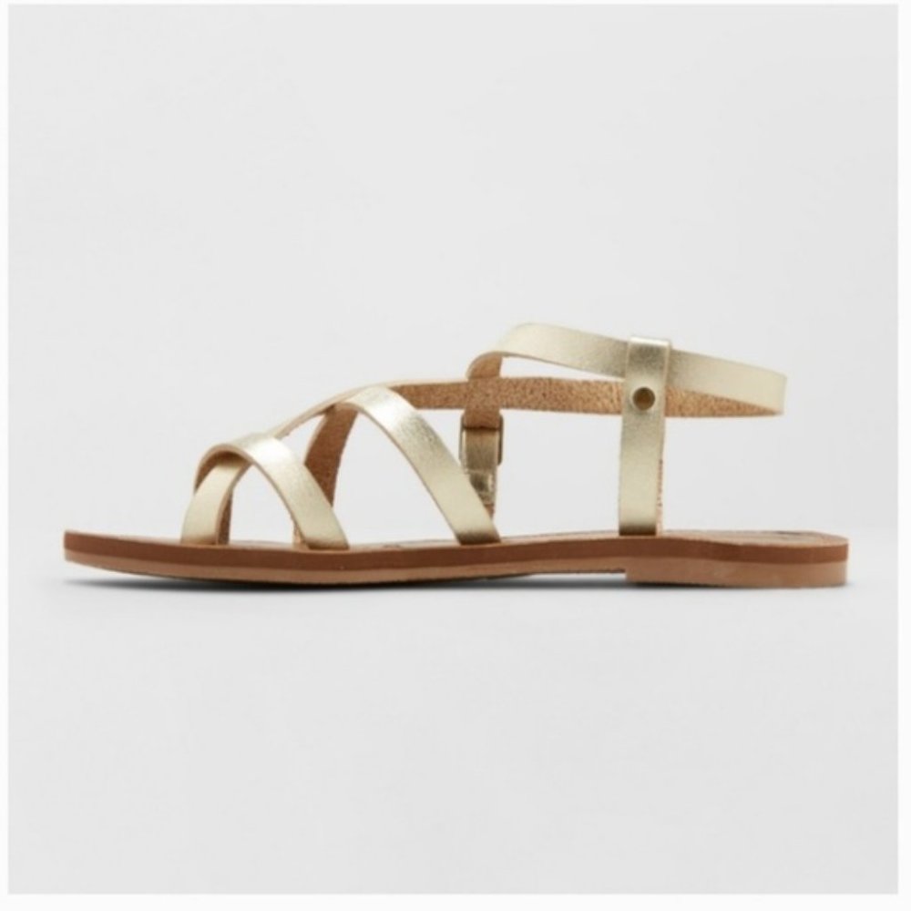 Universal Thread Women's Gold Faux Leather Lavinia Toe Wrap Thong Sandal - Picture 3 of 7